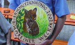 Mehr über den Artikel erfahren Bürgerschützenkönig frenetisch gefeiert